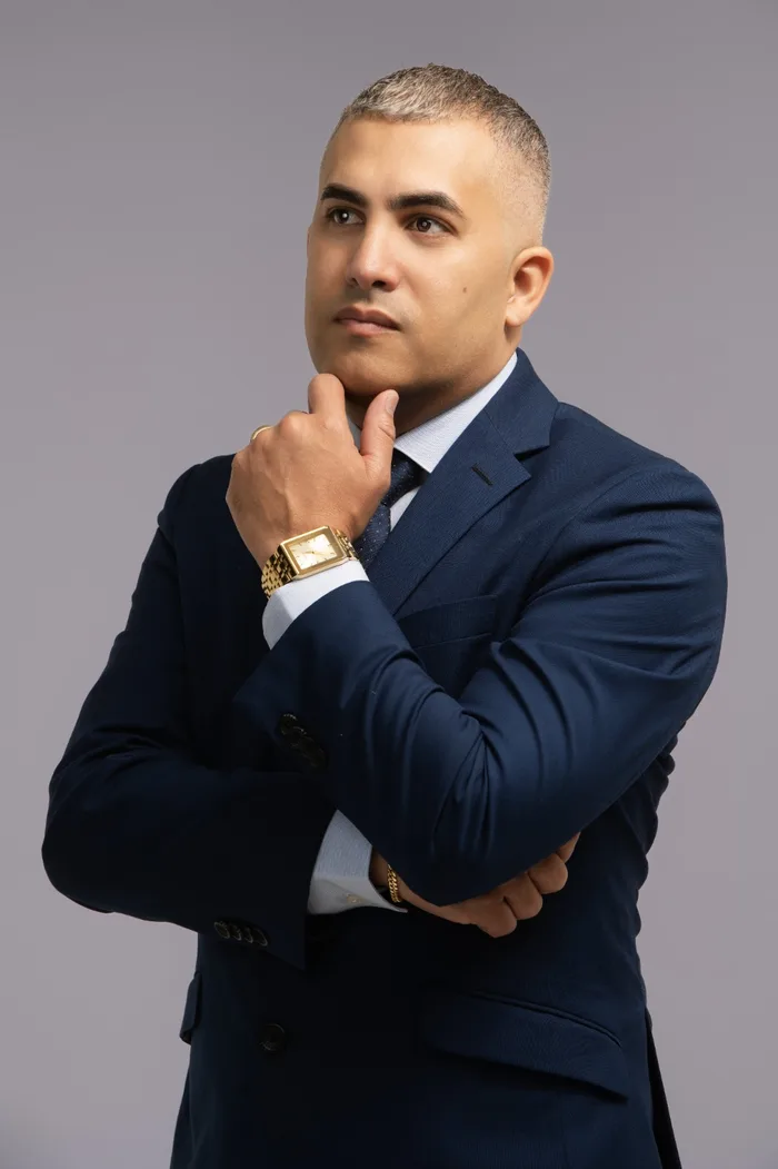 Retrato de Alfredo Pedro Alonso, fundador y director ejecutivo de A&M Contigo