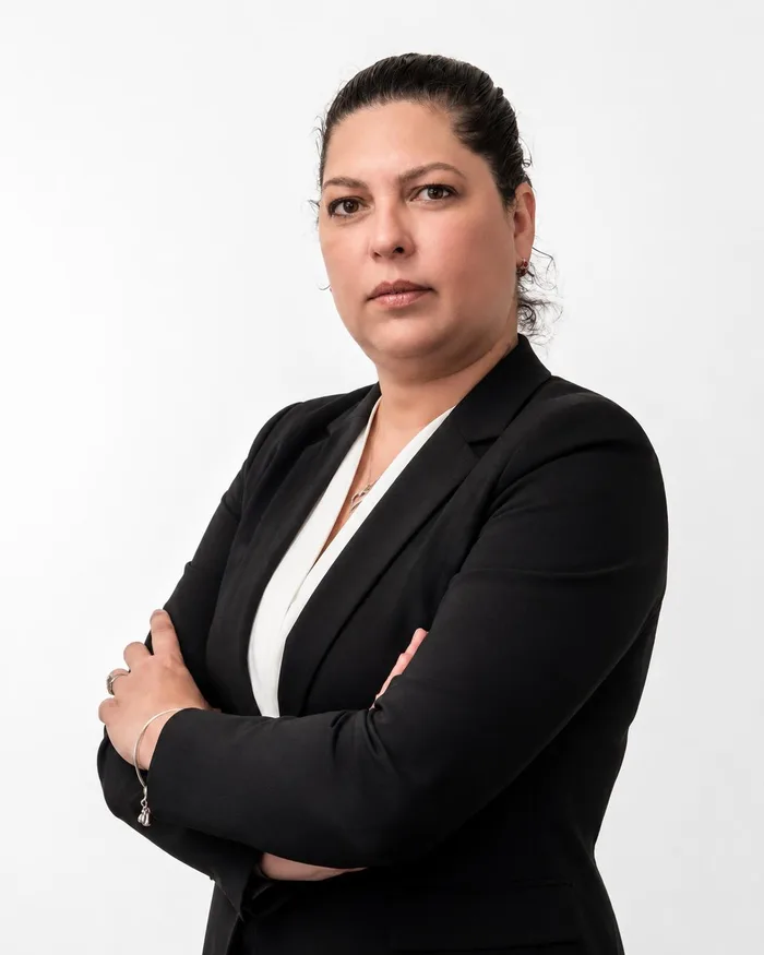 Retrato de Lisbeth Cabot Ronquillo, especialista en trámites consulares de A&M Contigo